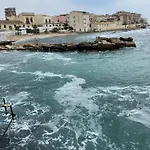 Azzurra Apartment *